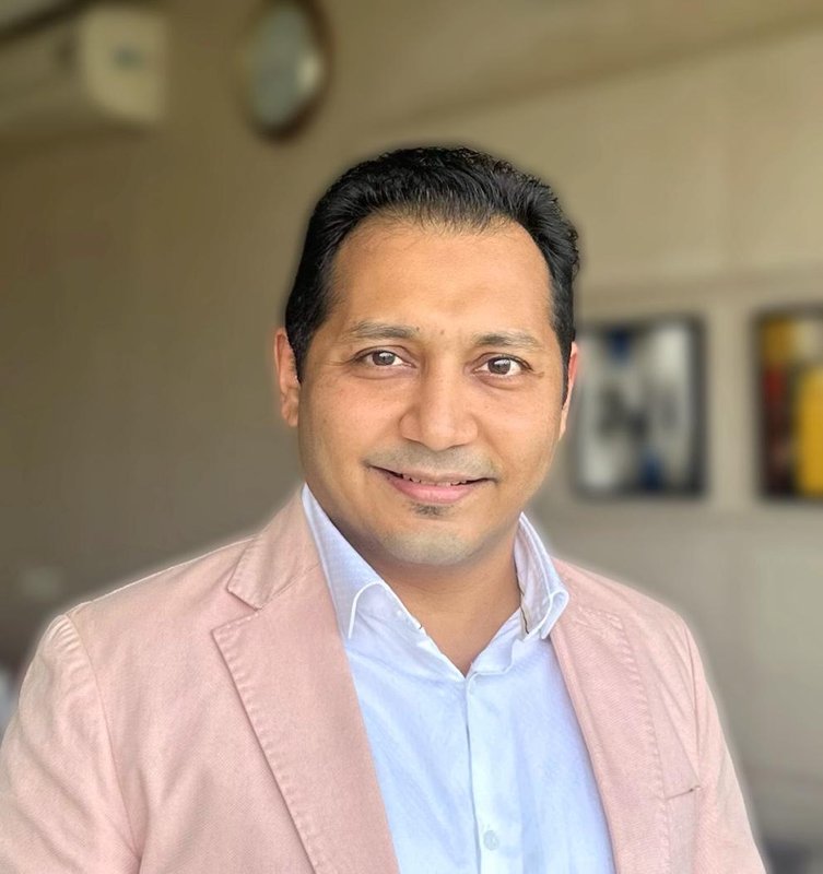 Devang Oza — COO & CFO